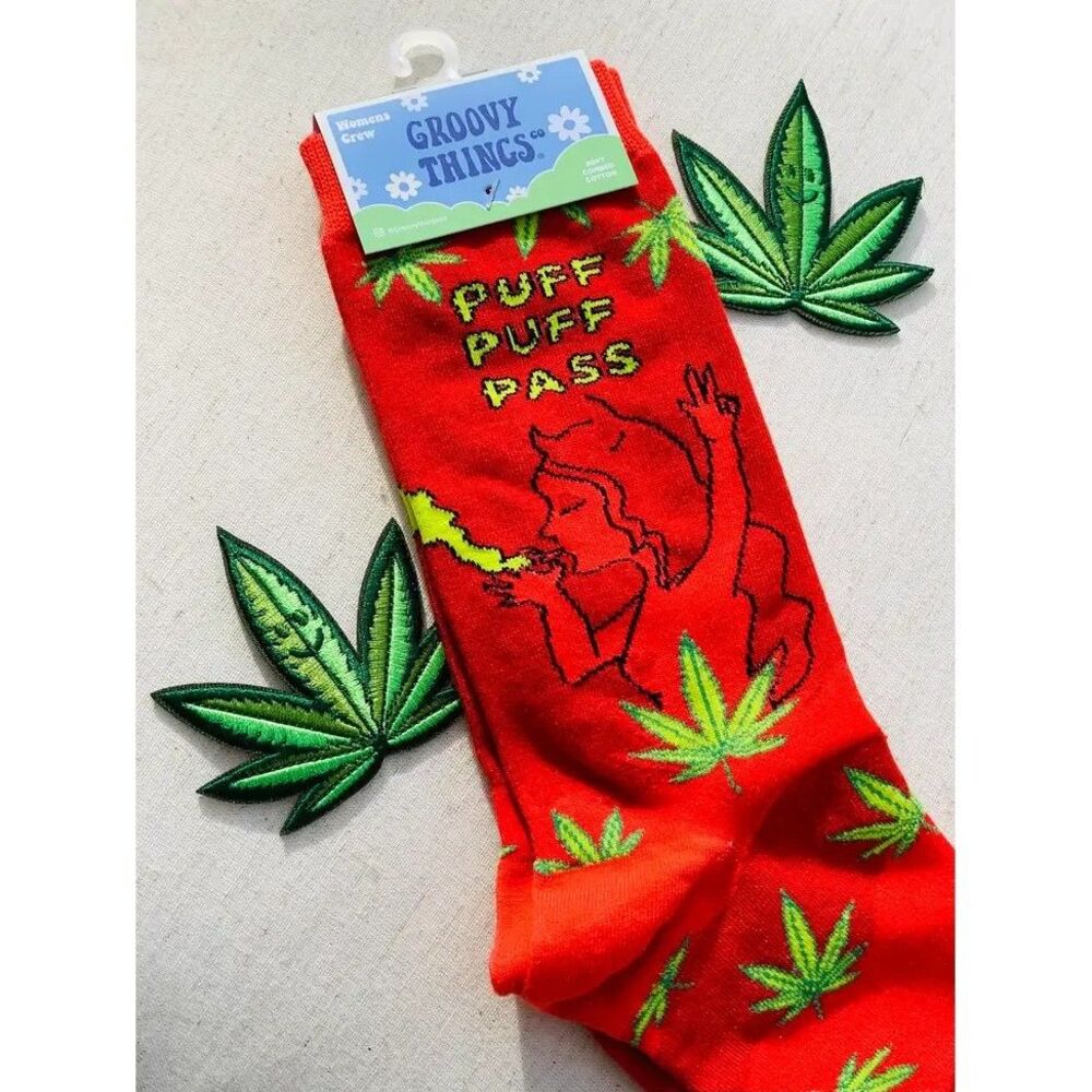 Puff Puff Pass Women's Crew Socks with Weed Graphic Print - One Size Fits Most